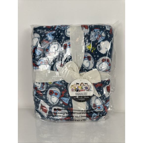 NWT Berkshire Peanuts VelvetSoft Throw Twilight Navy 55” x 70” - Picture 1 of 7